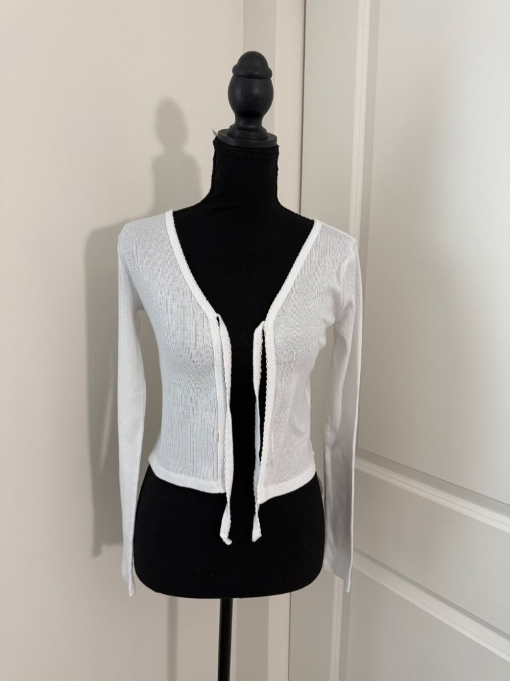 Forever 21 White Ribbed Wrap Tie Cardigan‎ Top Long Sleeve